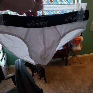 2 pair of mens breifs by active
